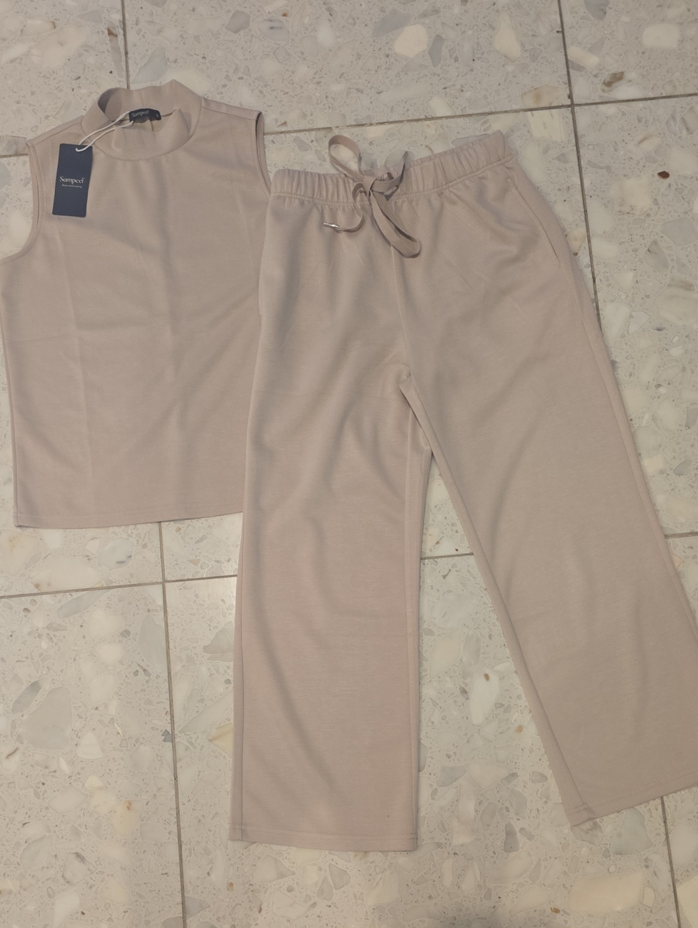 NWT Sleeveless Mock Neck Top & Drawstring Wide-Leg Pants Set - Sandstone Beige